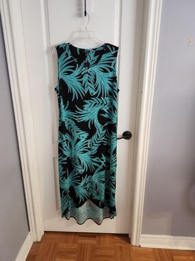 Sleeveless Black Dress with Teal Leaf Print